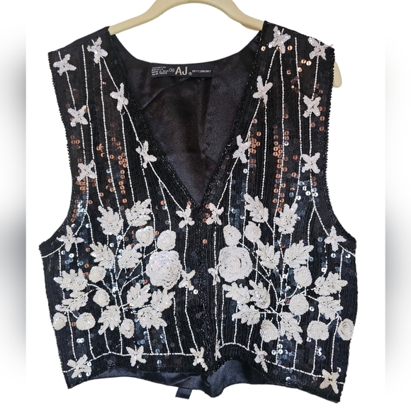 Vintage Sequin Black & White Floral Vest - Picture 1 of 4